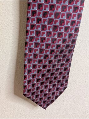 Jones New York Burgundy Geometric Woven Tie
